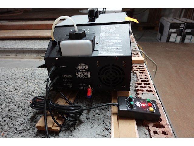 Rookmachine adj - afbeelding 3 van  4