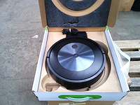 Roomba® j7 connected robotstofzuiger met 2 afzuigers - afbeelding 7 van  8