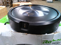 Roomba® j7 connected robotstofzuiger met 2 afzuigers - afbeelding 6 van  9