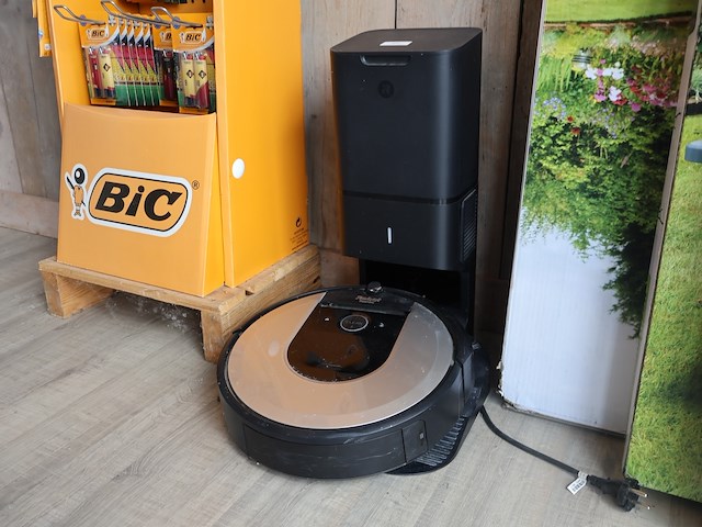 Roomba robot stofzuiger - afbeelding 1 van  6