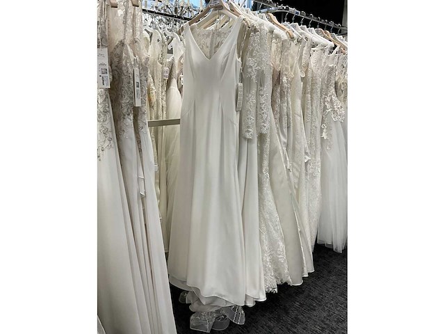 Rosa clara adriana alier bruidsjurken (34x) - afbeelding 3 van  58