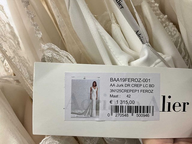 Rosa clara adriana alier bruidsjurken (34x) - afbeelding 35 van  58