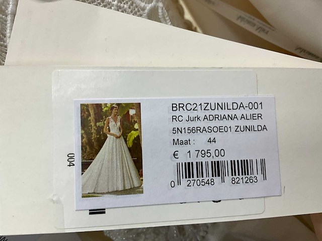 Rosa clara adriana alier bruidsjurken (34x) - afbeelding 41 van  58