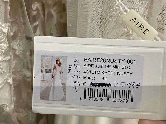 Rosa clara aire bruidsjurken (21x) - afbeelding 22 van  34