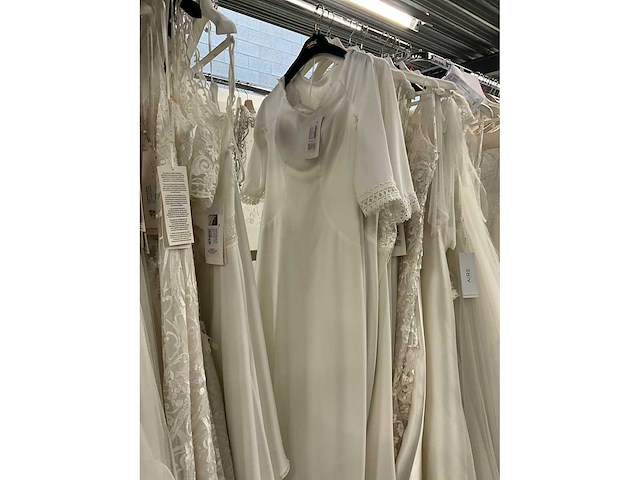 Rosa clara aire bruidsjurken (21x) - afbeelding 33 van  34