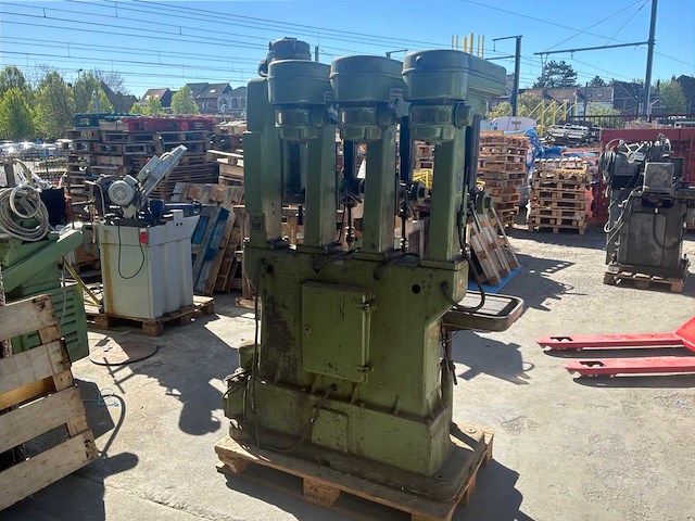 Rosa hbo 4 koloms rijboormachine - afbeelding 1 van  7