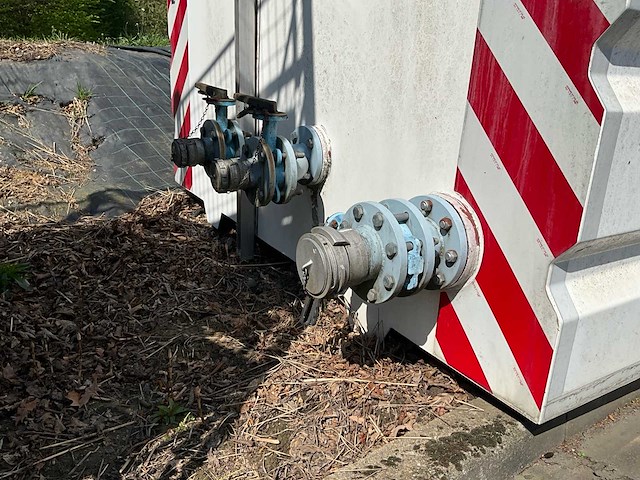 Rosenbauer horizontale wateropslagtank - afbeelding 10 van  15