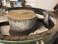 Rösler vibrerende massa afwerkmachine / vibrerende ontbraammachine trillende afwerkmachines - afbeelding 3 van  19