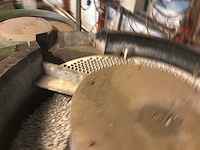 Rösler vibrerende massa afwerkmachine / vibrerende ontbraammachine trillende afwerkmachines - afbeelding 4 van  19