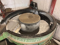 Rösler vibrerende massa afwerkmachine / vibrerende ontbraammachine trillende afwerkmachines - afbeelding 13 van  19