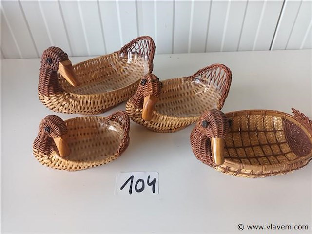 Rotan eenden. 4 stuks - afbeelding 1 van  3