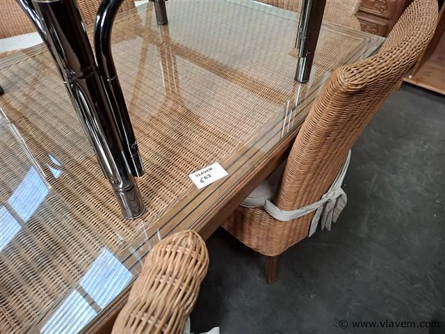 Rotan tafel - afbeelding 4 van  4