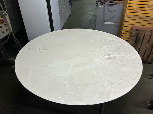 Rotative transport tafel voor aardappelen. overige fruit- en groenteverwerking - afbeelding 2 van  2