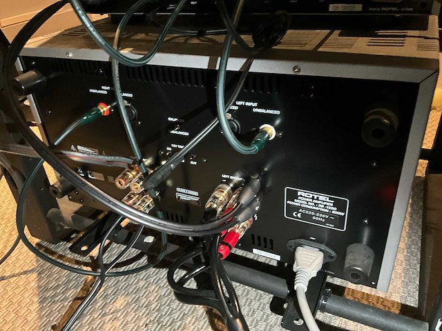 Rotel voor en eindversterker - afbeelding 3 van  6