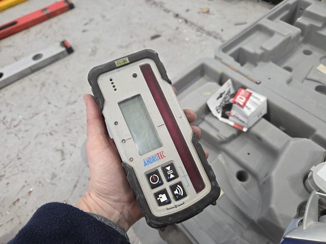 Roterende laserwaterpas agatec gat220 - afbeelding 8 van  10