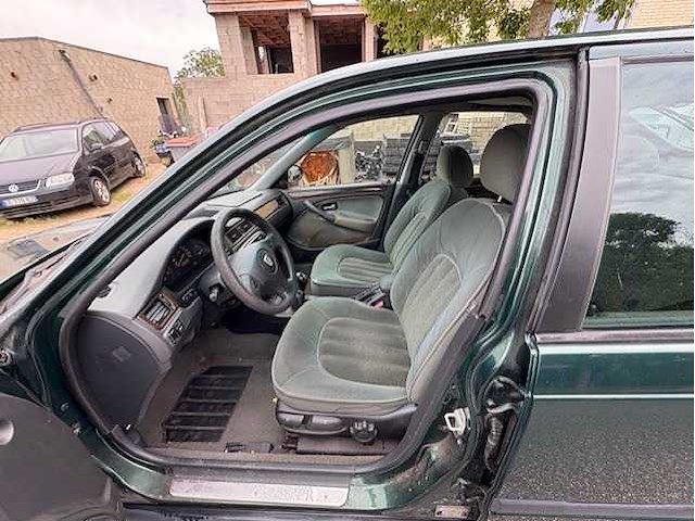 Rover - 45 - 1.8 club - car - 2000 - afbeelding 4 van  14