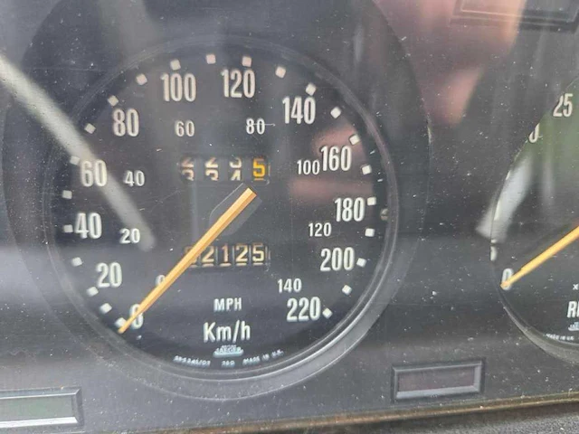 Rover 3500 v8 restauratieproject vintage auto - afbeelding 24 van  25