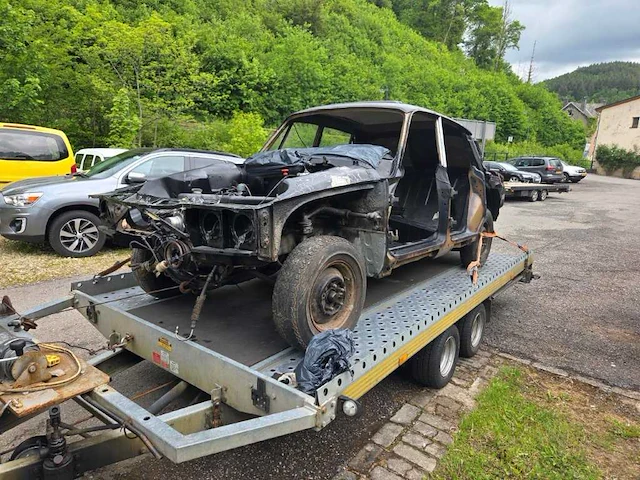 Rover 3500 v8 restauratieproject vintage auto - afbeelding 1 van  25