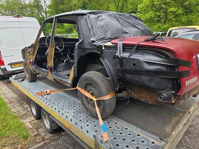Rover 3500 v8 restauratieproject vintage auto - afbeelding 12 van  25