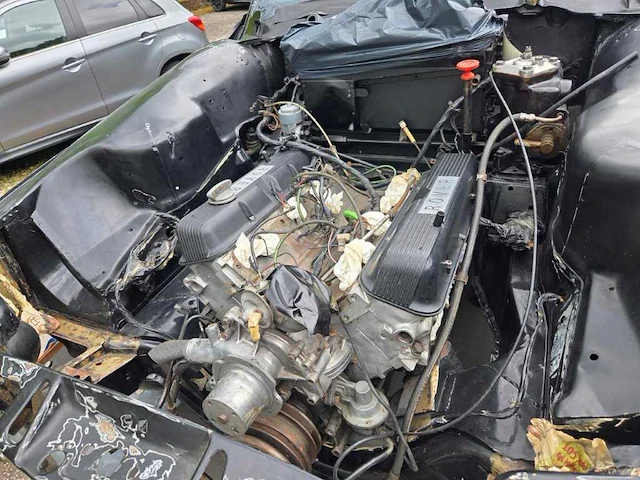 Rover 3500 v8 restauratieproject vintage auto - afbeelding 20 van  25