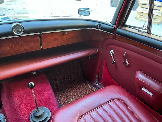 Rover p 5 oldtimer - afbeelding 13 van  52