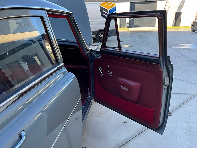 Rover p 5 oldtimer - afbeelding 30 van  52