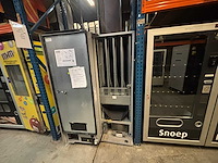 Royal - vendor - redbull - verkoopautomaat - afbeelding 2 van  10