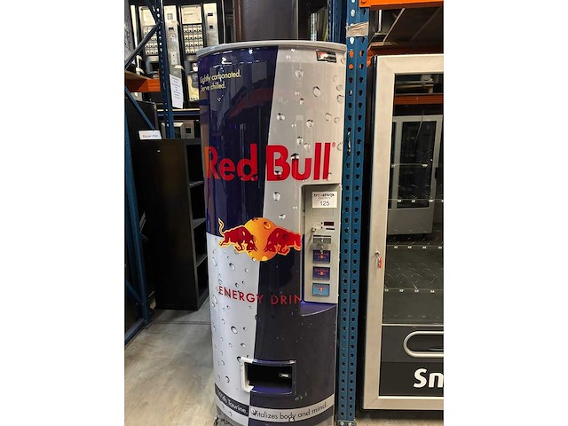 Royal - vendor - redbull - verkoopautomaat - afbeelding 3 van  10