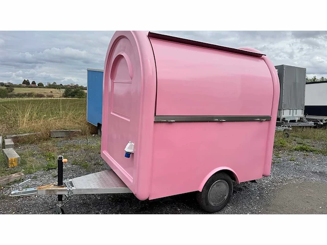 Roze food truck trailer - afbeelding 20 van  29