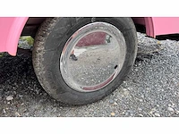 Roze food truck trailer - afbeelding 21 van  29