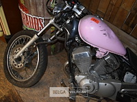 Roze yamaha moto - afbeelding 2 van  3