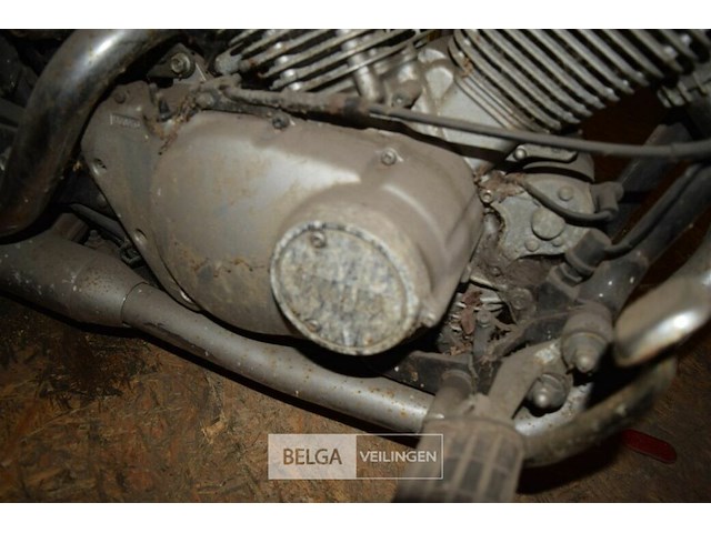 Roze yamaha moto - afbeelding 3 van  3