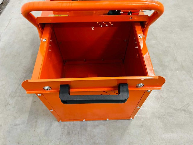 Rte - 2025 - 6779 - houthakselaar - afbeelding 2 van  10