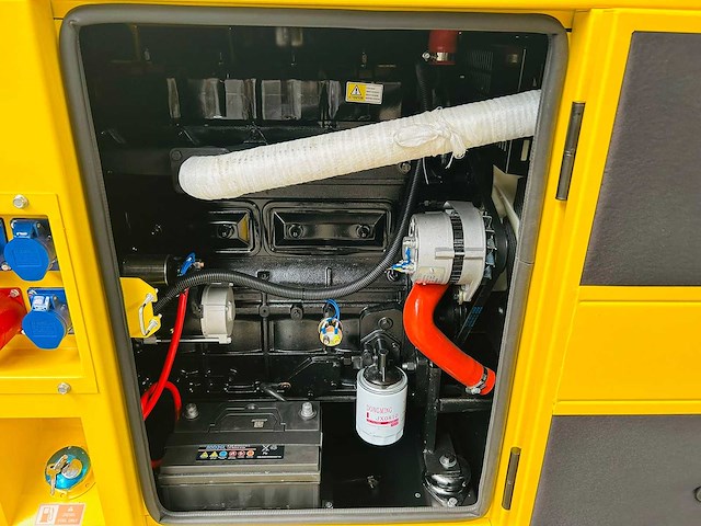 Rte - 2025 - 7310 - 35 kva noodstroomaggregaat 400v - afbeelding 19 van  22