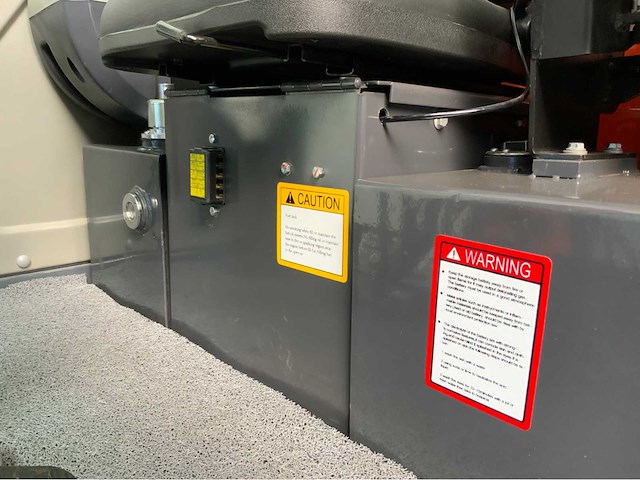 Rte - 2025 - cre213 - minigraafmachine kubota euro 5 met cabine - afbeelding 35 van  39