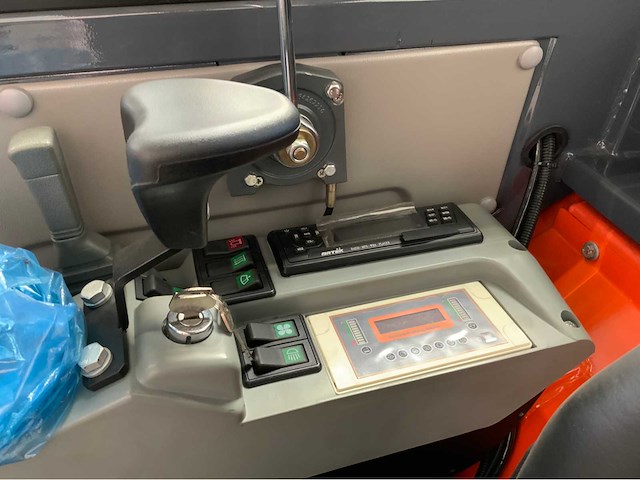 Rte - 2025 - cre213 - minigraafmachine kubota euro 5 met cabine - afbeelding 37 van  39