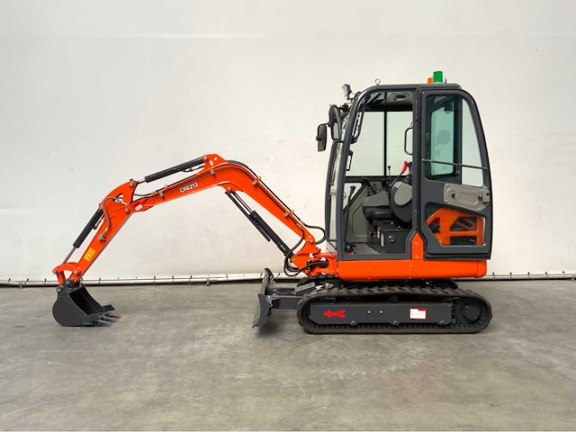 Rte - 2025 - cre213 - minigraafmachine kubota euro 5 met cabine - afbeelding 2 van  34