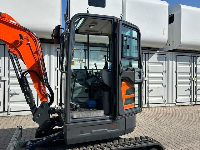 Rte - 2025 - cre380 - graafmachine kubota euro 5 3800kg - afbeelding 2 van  24