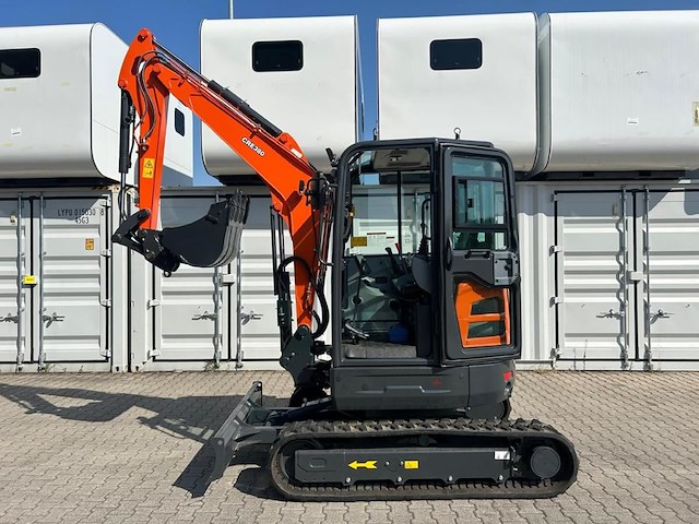Rte - 2025 - cre380 - graafmachine kubota euro 5 3800kg - afbeelding 13 van  24