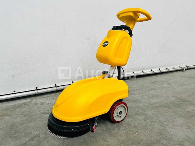 Rte - 2025 - fs30 - vloerschrobzuigmachine - afbeelding 10 van  12