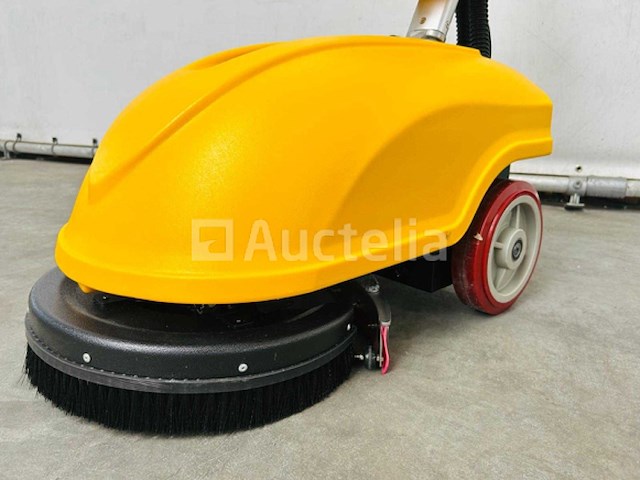 Rte - 2025 - fs30 - vloerschrobzuigmachine - afbeelding 1 van  12
