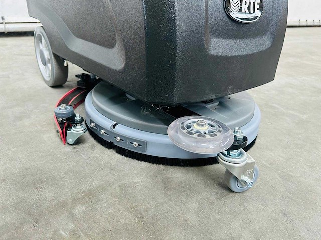 Rte - 2025 - fs40 - vloerschrobzuigmachine - afbeelding 4 van  11