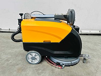 Rte - 2025 - fs40 - vloerschrobzuigmachine - afbeelding 7 van  8