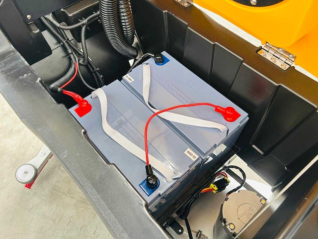 Rte - 2025 - fs50 - vloerschrobzuigmachine - afbeelding 11 van  21