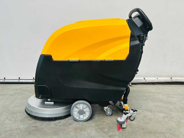 Rte - 2025 - fs50 - vloerschrobzuigmachine - afbeelding 16 van  21