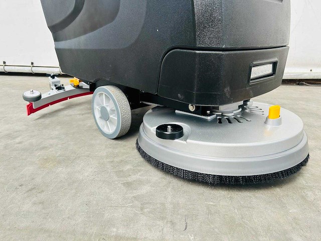 Rte - 2025 - fs50 - vloerschrobzuigmachine - afbeelding 5 van  6