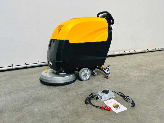 Rte - 2025 - fs50 - vloerschrobzuigmachine - afbeelding 2 van  9