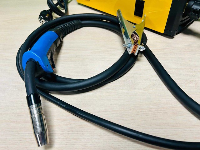 Rte - 2025 - mig200 7672 - mig lasapparaat 200a - afbeelding 10 van  13