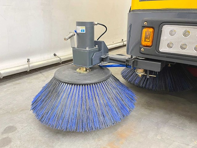 Rte - 2025 - st150 - veegmachine - afbeelding 10 van  29