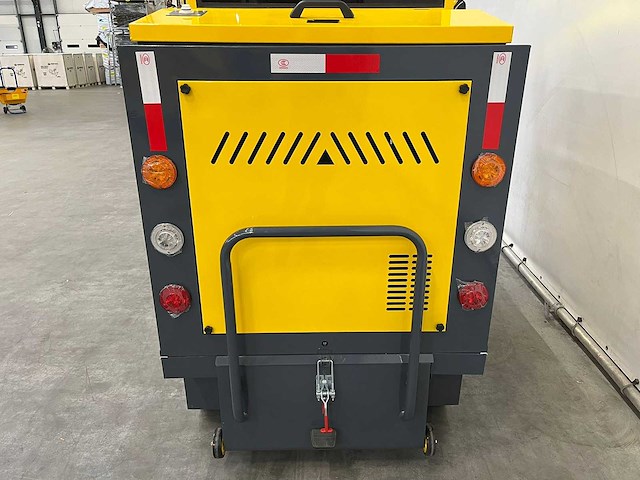 Rte - 2025 - st150 - veegmachine - afbeelding 12 van  29